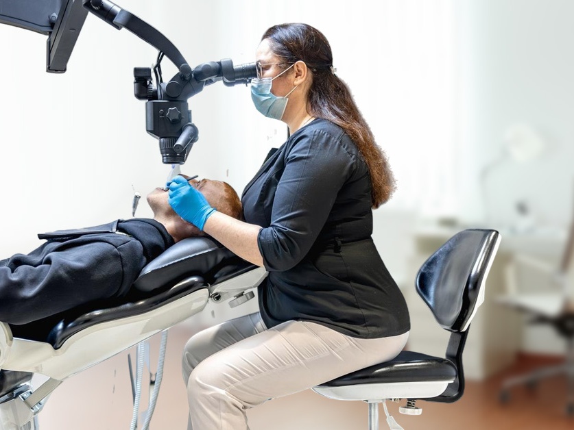 Zubní ordinace - I. Všeobecná poliklinika Kladno - MUDr. Pavel Mikeš