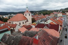Turistům nabízí MIC Beroun dva nové upomínkové předměty. Nápaditou cyklolahev a decentní skleněný hrnek